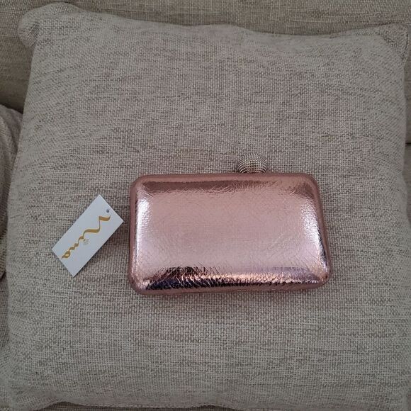 ✨ NINA ✨ NEW! Kimberly Minaudière Crystal Clasp Metallic Clutch - [ Light Pink] - Picture 7 of 12